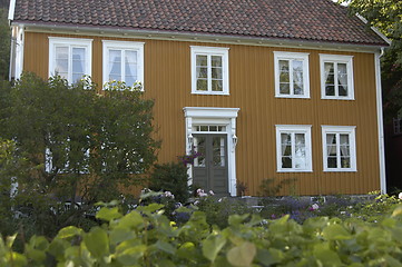 Image showing Ocher house