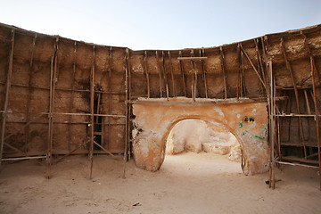 Image showing A building in Ong jemel