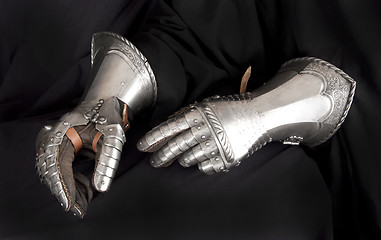 Image showing Knight's metal glove