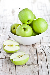 Image showing ripe green apples in bowl 
