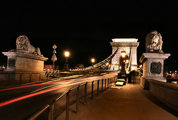 Image showing Szechenyi chain bridge at night