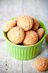 Image showing meringue almond cookies in bowl 