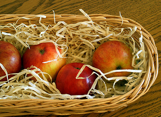 Image showing Apples in a basket