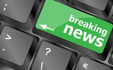 Image showing breaking news button on computer keyboard pc key