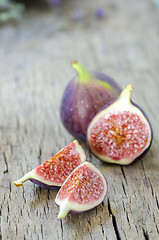 Image showing fresh ripe figs