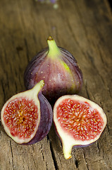 Image showing fresh ripe figs