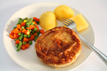 Image showing Pie and vegetables