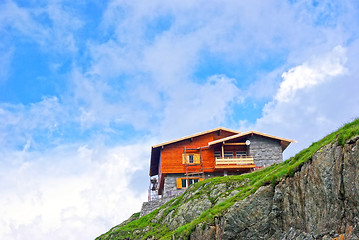 Image showing Mountain chalet
