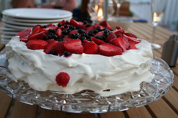 Image showing Strawberry gâteau