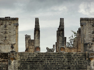 Image showing Temple of the Warriors detail in Chichen Itza