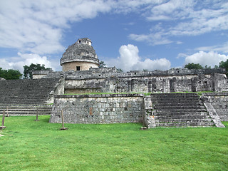 Image showing El Caracol observatory temple in Chichen Itza