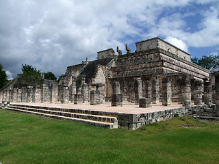 Image showing Temple of the Warriors in Chichen Itza