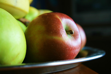 Image showing redand green apples