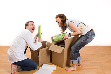Image showing couple moving in appartment
