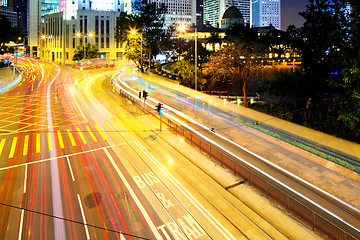 Image showing Busy traffic in city  at night