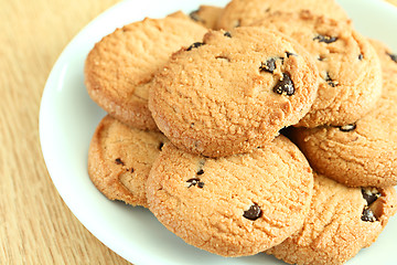 Image showing Chocolate cookie on dish