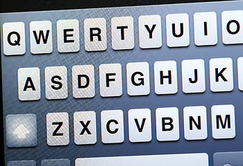 Image showing Qwerty keyboard on tablet