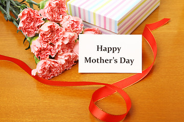 Image showing Gift and rose for mother