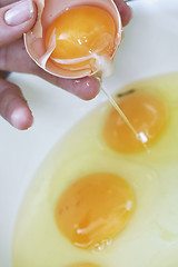 Image showing Broken eggs 