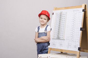 Image showing Girl Builder is drawing near