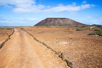 Image showing Trail and volcano on Island of Los Lobos in the Canary Islands