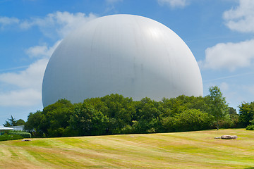 Image showing gigantic white cupola