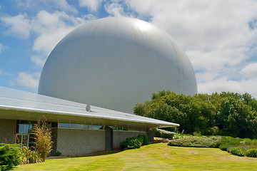 Image showing gigantic white cupola