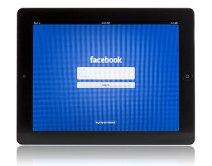 Image showing Facebook on iPad 3