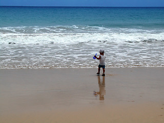 Image showing child at the beach