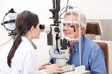 Image showing Optometrist doing Sight Testing