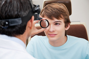 Image showing Optometrist performing Dilated Retinal Exam