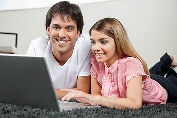 Image showing Couple Using Laptop