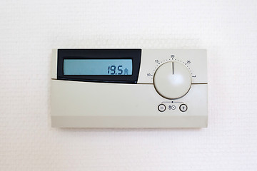 Image showing Digital Thermostat set to 19,5 degrees Celcius