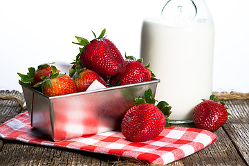 Image showing Fresh Strawberries and cream