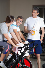 Image showing Friends Communicating During Work Out