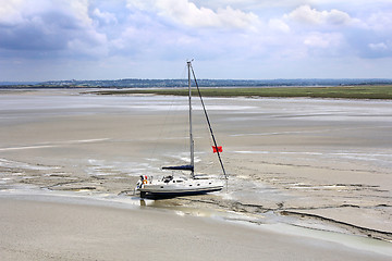 Image showing Stranded yacht