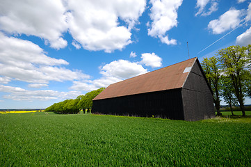 Image showing Barn and nature