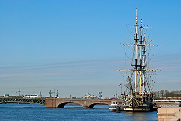 Image showing Bridge and the schooner.