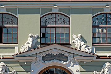 Image showing Facade with sculptures.