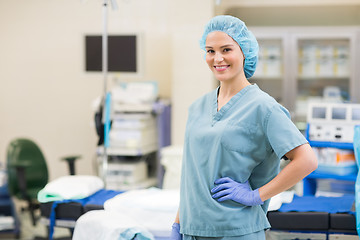 Image showing Surgeon With Hand On Hip In Operation Room