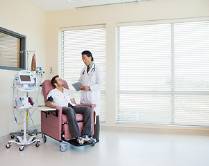 Image showing Doctor With Digital Tablet Discussing With Patient In Chemo Room