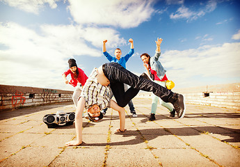 Image showing group of teenagers dancing