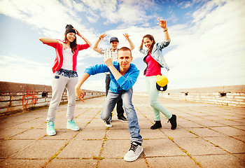 Image showing group of teenagers dancing