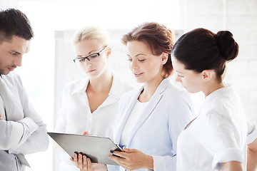 Image showing business team having discussion in office