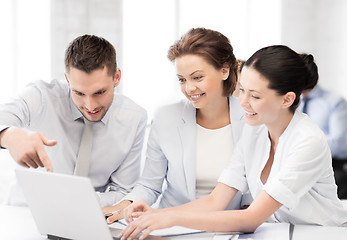 Image showing business team having discussion in office