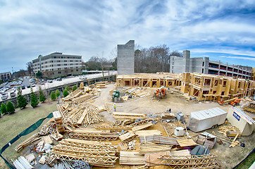 Image showing busy construction site in a city