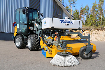 Image showing Giant D337T Wheel Loader with Sweeper 