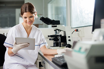 Image showing Scientist Using Digital Tablet In Lab