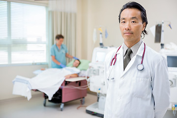 Image showing Doctor on Renal Ward in Hospital