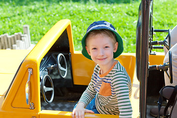 Image showing kid in the amusement park